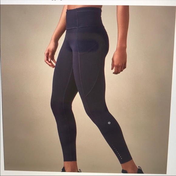 Lululemon leggings size 2 - Picture 6 of 6